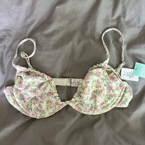 Women's tillys full tilt flower bikini top NWT SIZE XL